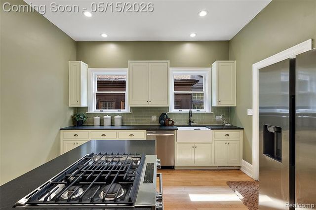 140 Longfellow Street, Detroit, MI 48202