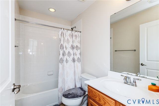 11556 Claimont Mill Dr, Chester, VA 23831