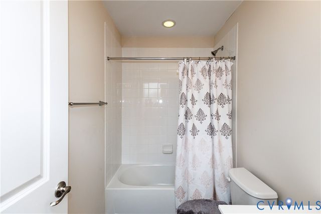 11556 Claimont Mill Dr, Chester, VA 23831