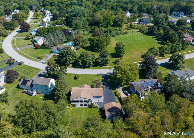 111 Woodfield Crossing, Glastonbury, CT 06033