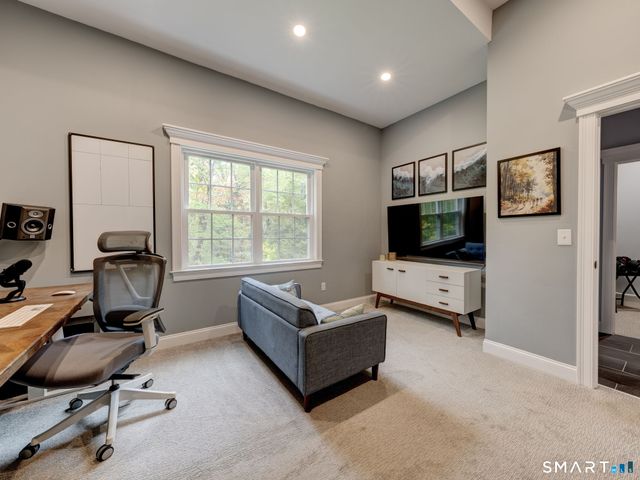 111 Woodfield Crossing, Glastonbury, CT 06033