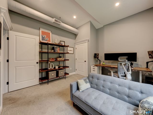 111 Woodfield Crossing, Glastonbury, CT 06033