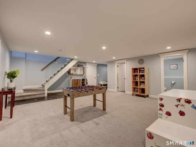 111 Woodfield Crossing, Glastonbury, CT 06033