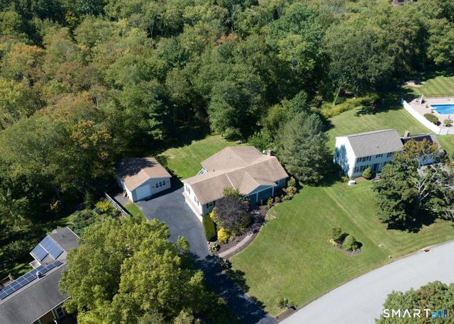 111 Woodfield Crossing, Glastonbury, CT 06033