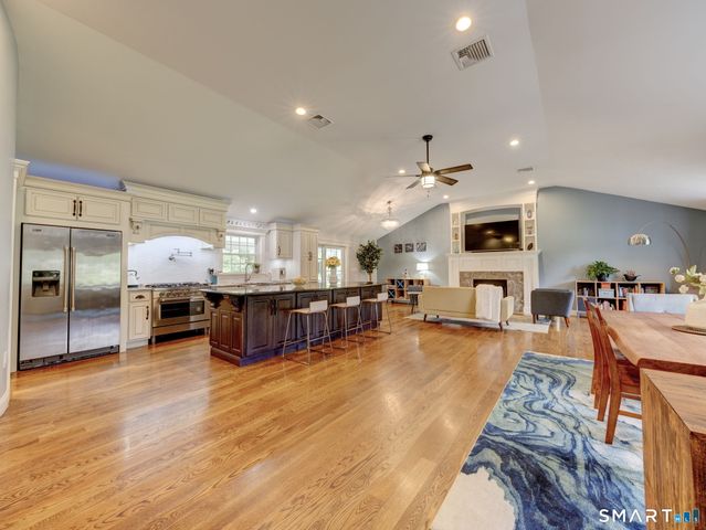 111 Woodfield Crossing, Glastonbury, CT 06033