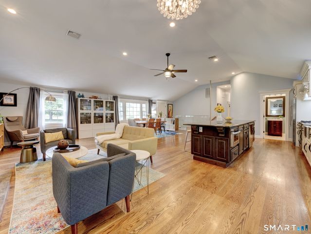 111 Woodfield Crossing, Glastonbury, CT 06033
