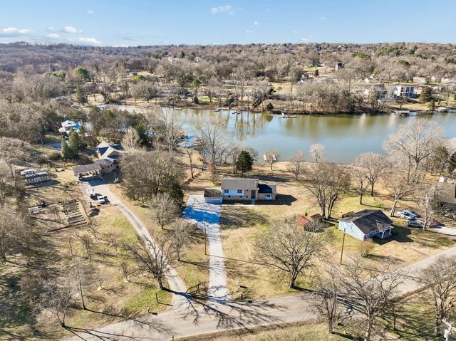 1795 Needmore Rd, Old Hickory, TN 37138