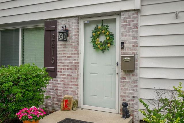 2613 W 76th Street, Prairie Village, KS 66208