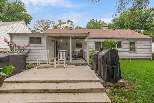 2613 W 76th Street, Prairie Village, KS 66208