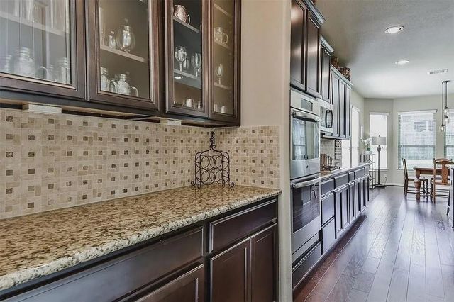 143 Deerfield Meadow Drive, Conroe, TX 77384