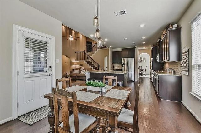 143 Deerfield Meadow Drive, Conroe, TX 77384