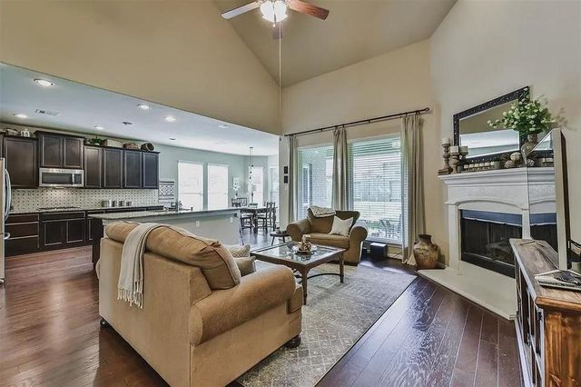 143 Deerfield Meadow Drive, Conroe, TX 77384