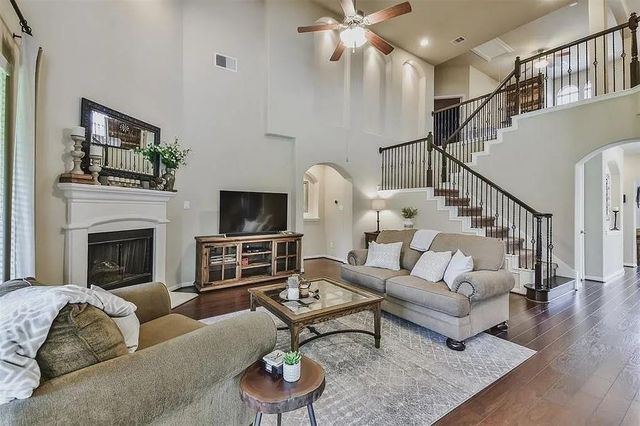 143 Deerfield Meadow Drive, Conroe, TX 77384