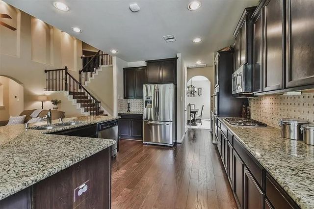 143 Deerfield Meadow Drive, Conroe, TX 77384