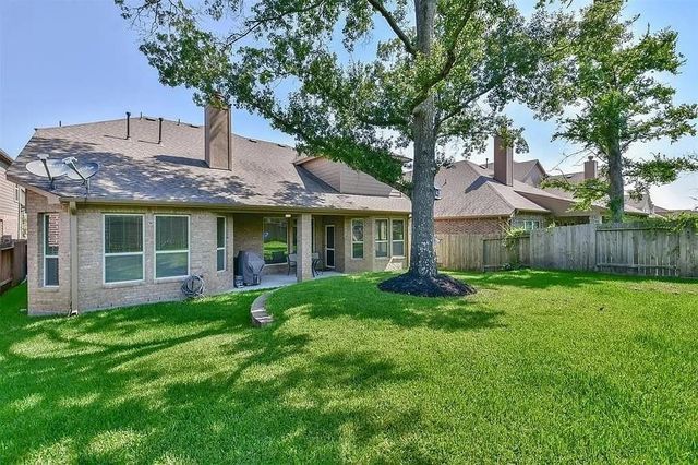 143 Deerfield Meadow Drive, Conroe, TX 77384