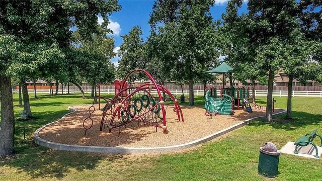 143 Deerfield Meadow Drive, Conroe, TX 77384