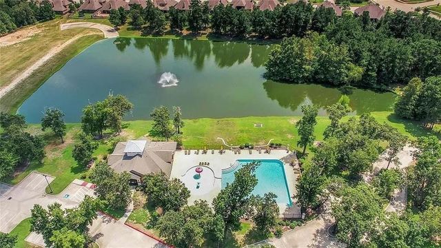 143 Deerfield Meadow Drive, Conroe, TX 77384