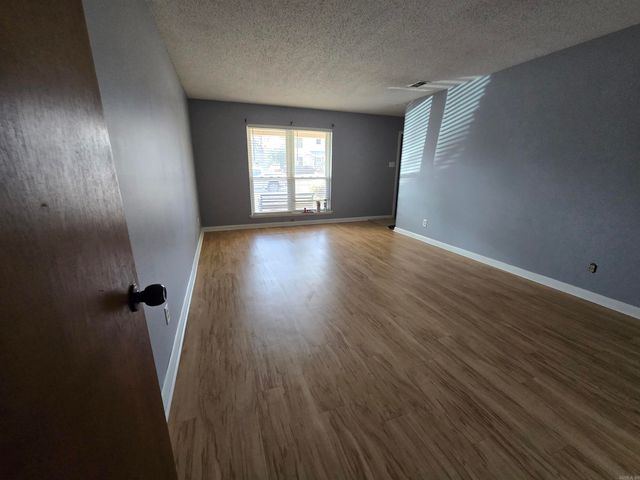 35 Bradford Drive, Little Rock, AR 72227