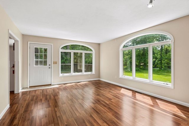 9934 Maple Avenue, Bloomington, MN 55431