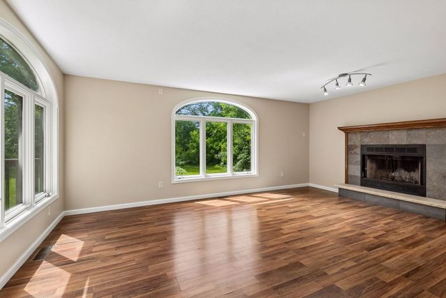 9934 Maple Avenue, Bloomington, MN 55431