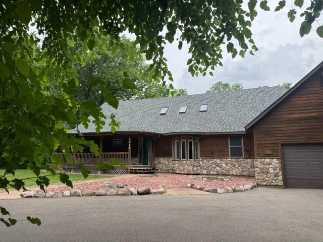 9934 Maple Avenue, Bloomington, MN 55431