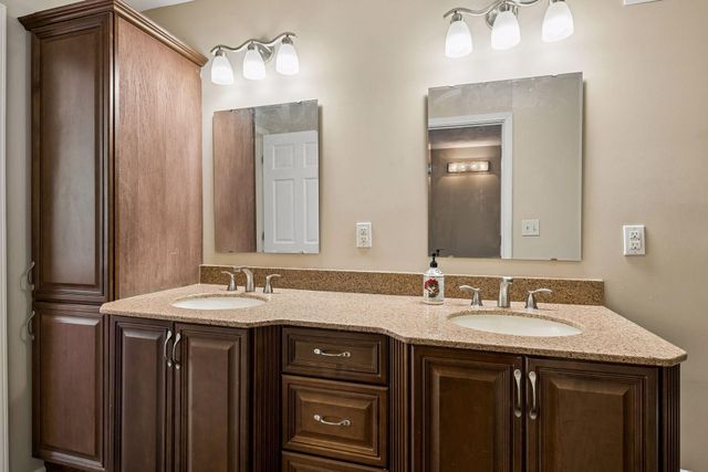 9934 Maple Avenue, Bloomington, MN 55431