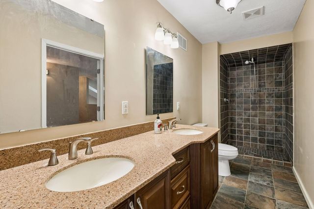 9934 Maple Avenue, Bloomington, MN 55431