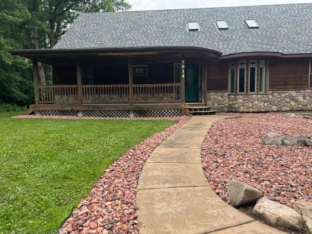 9934 Maple Avenue, Bloomington, MN 55431