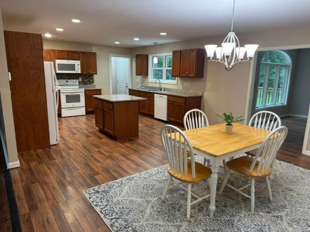 9934 Maple Avenue, Bloomington, MN 55431