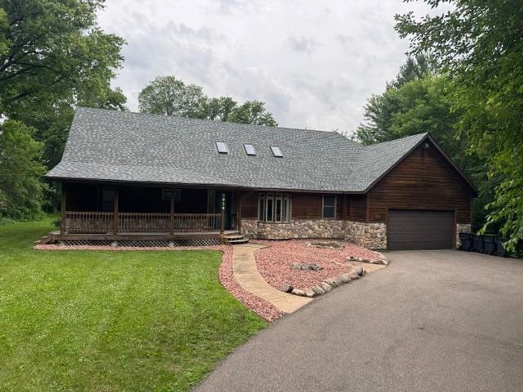 9934 Maple Avenue, Bloomington, MN 55431