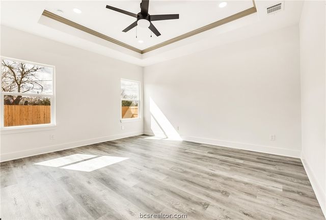 209 Lock Lane, Bryan, TX 77803