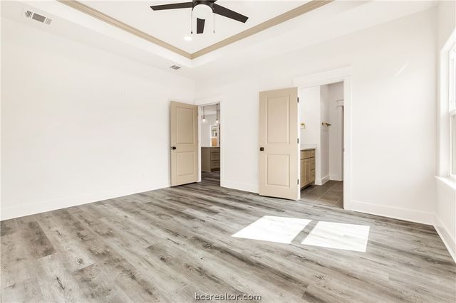 209 Lock Lane, Bryan, TX 77803