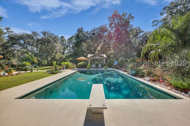 2641 Bees Creek Rd, Ridgeland, SC 29936