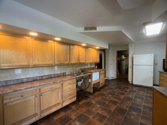 616 N Oakland Avenue, Carbondale, IL 62901