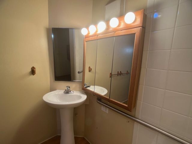 616 N Oakland Avenue, Carbondale, IL 62901