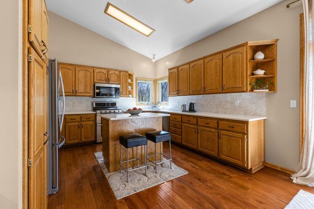 2655 N Barclay Street, Maplewood, MN 55109