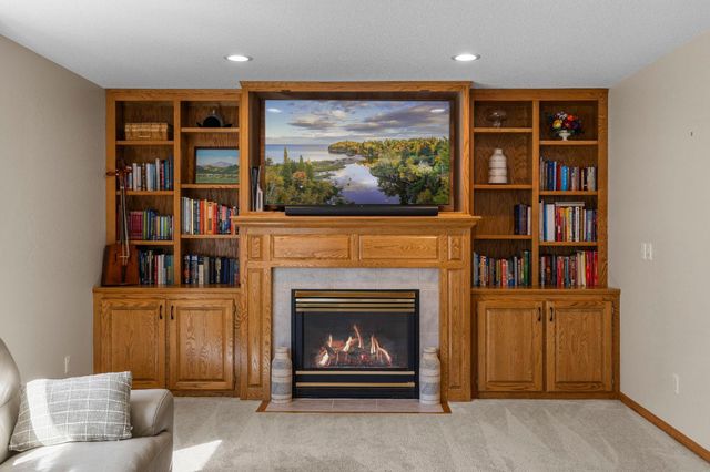 2655 N Barclay Street, Maplewood, MN 55109