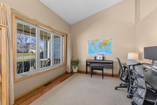 2655 N Barclay Street, Maplewood, MN 55109