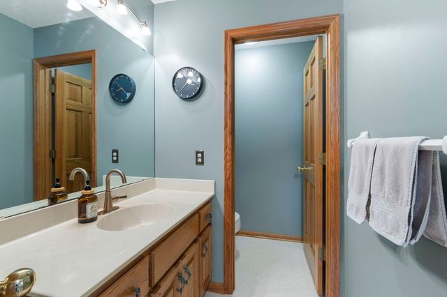 2655 N Barclay Street, Maplewood, MN 55109