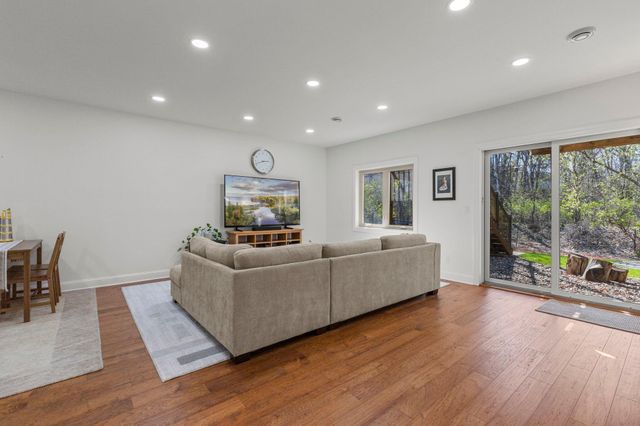 2655 N Barclay Street, Maplewood, MN 55109