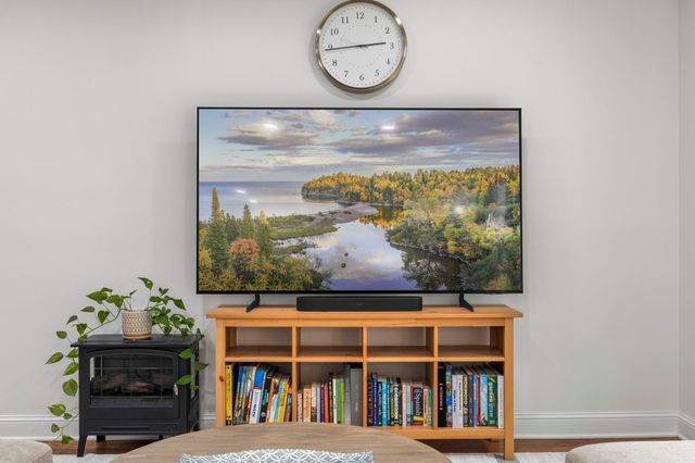 2655 N Barclay Street, Maplewood, MN 55109