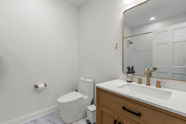 2655 N Barclay Street, Maplewood, MN 55109