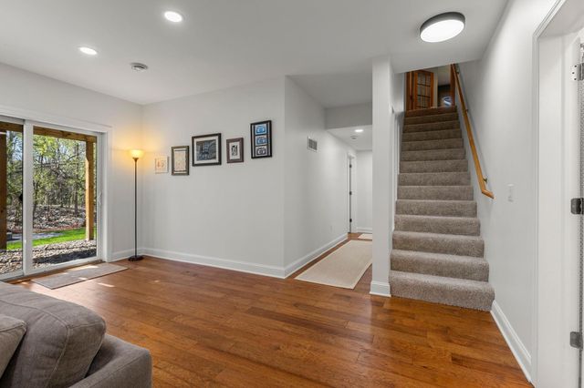 2655 N Barclay Street, Maplewood, MN 55109