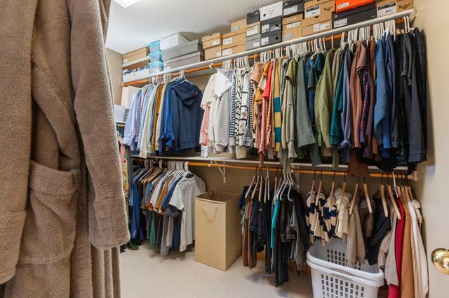 2655 N Barclay Street, Maplewood, MN 55109