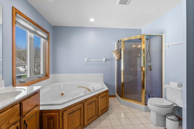 2655 N Barclay Street, Maplewood, MN 55109