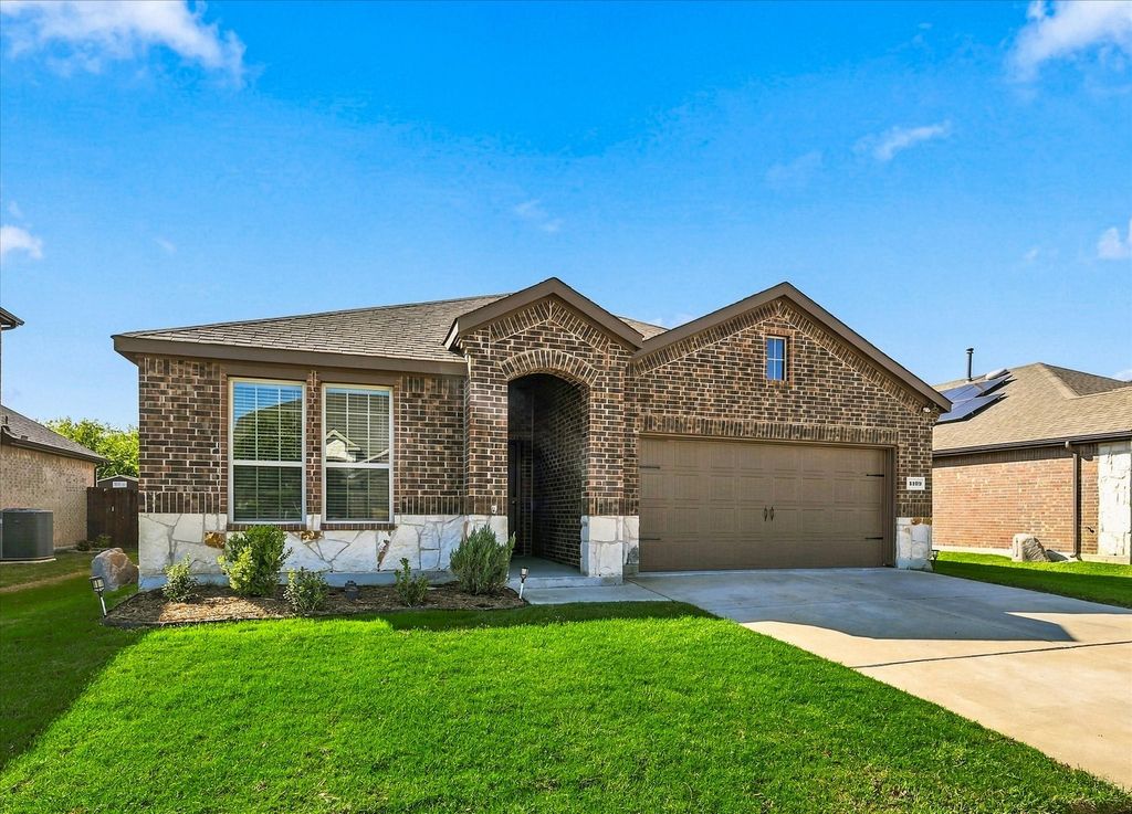 4109 Harvest Glen Drive, Denton, TX 76208 — exterior