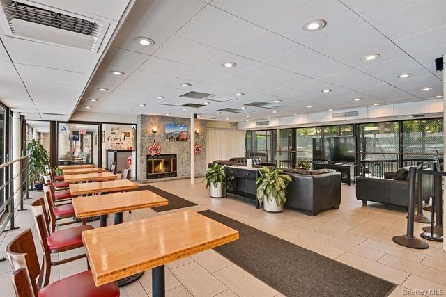 10-10 166th Street 4A, Beechhurst, NY 11357