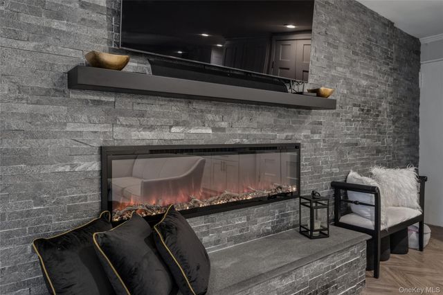 10-10 166th Street 4A, Beechhurst, NY 11357