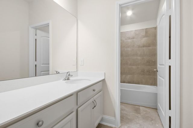 15 Heirloom Garden Place, The Woodlands, TX 77354