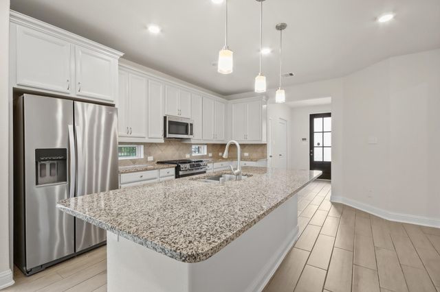 15 Heirloom Garden Place, The Woodlands, TX 77354